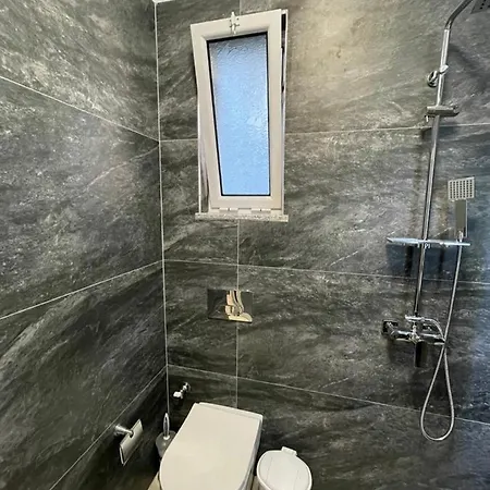 Konukevi Egli Ksamil